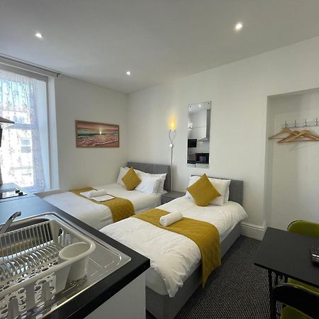 Station House Plymouth Hotell Exteriör bild