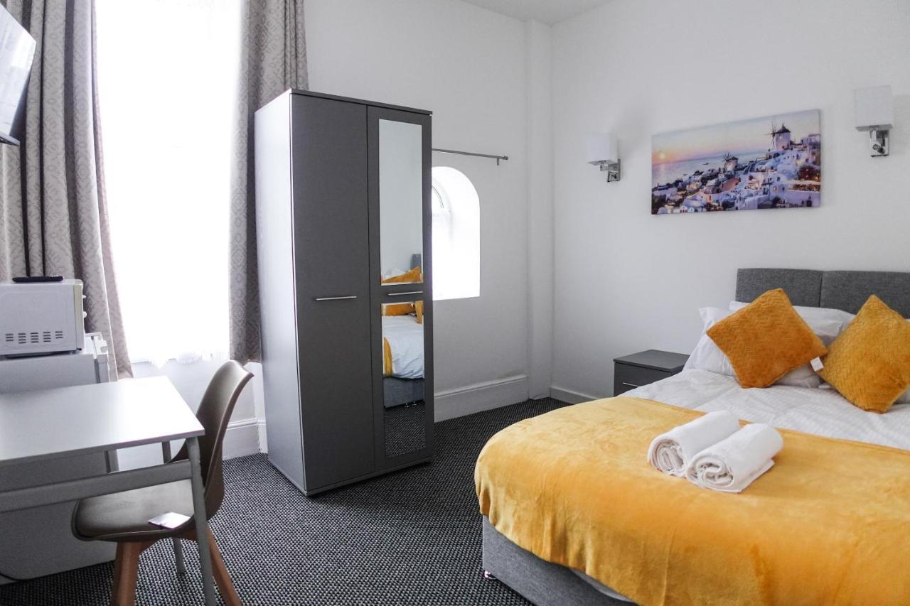 Station House Plymouth Hotell Exteriör bild