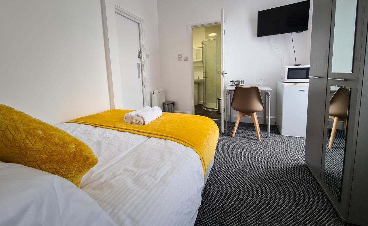 Station House Plymouth Hotell Exteriör bild