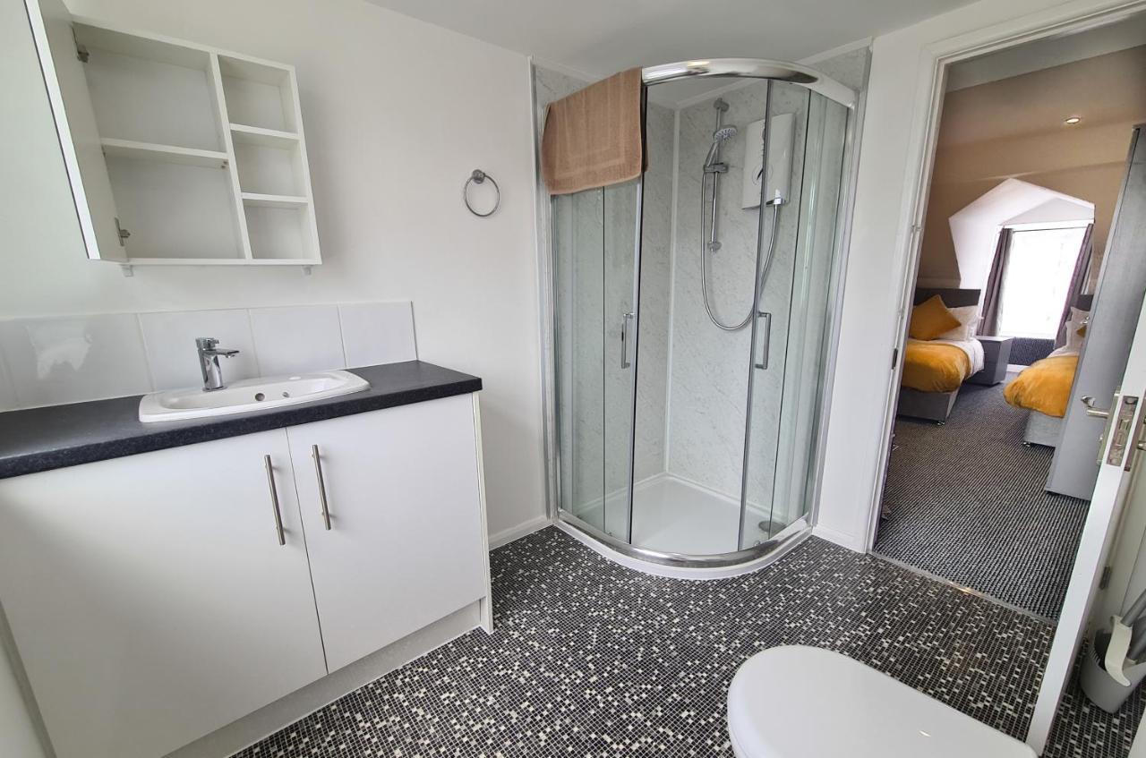 Station House Plymouth Hotell Exteriör bild