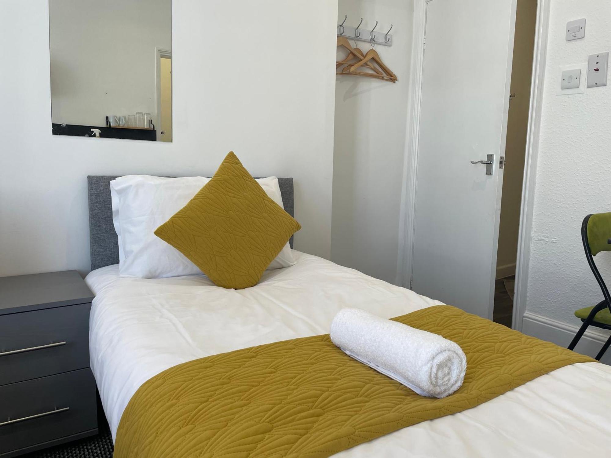 Station House Plymouth Hotell Exteriör bild